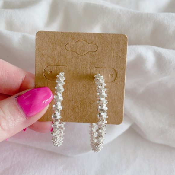 Hoop Earrings Silver Tone NEW - Picture 3 of 4